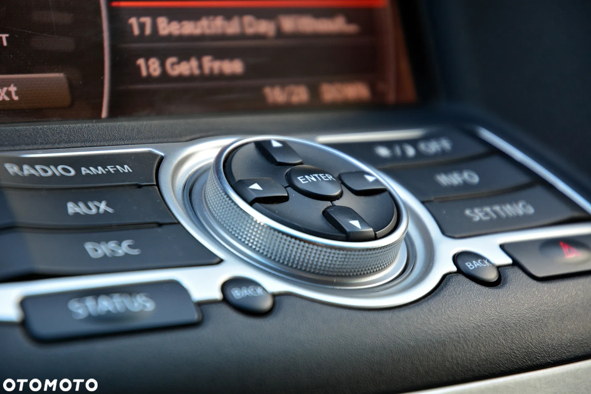 Infiniti G G37 S - 30