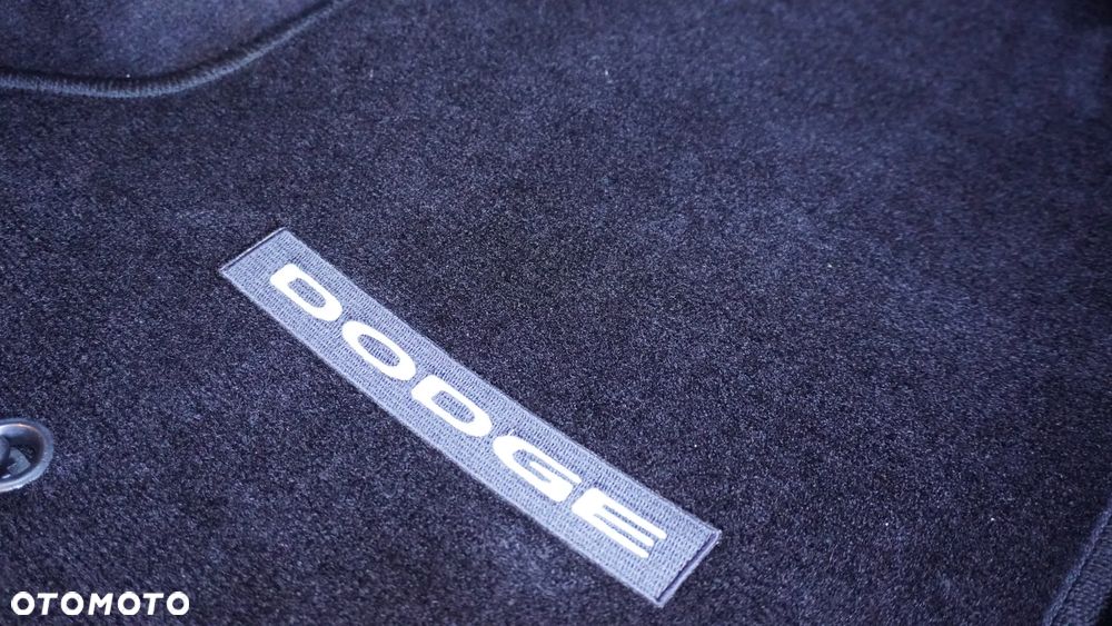 Dodge Challenger - 22