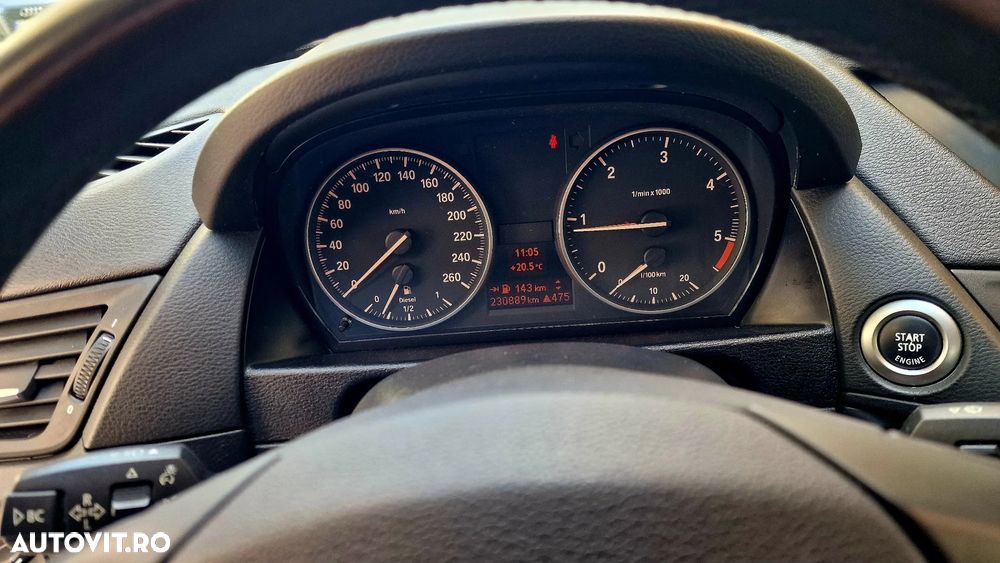 BMW X1 xDrive18d Sport Line - 7