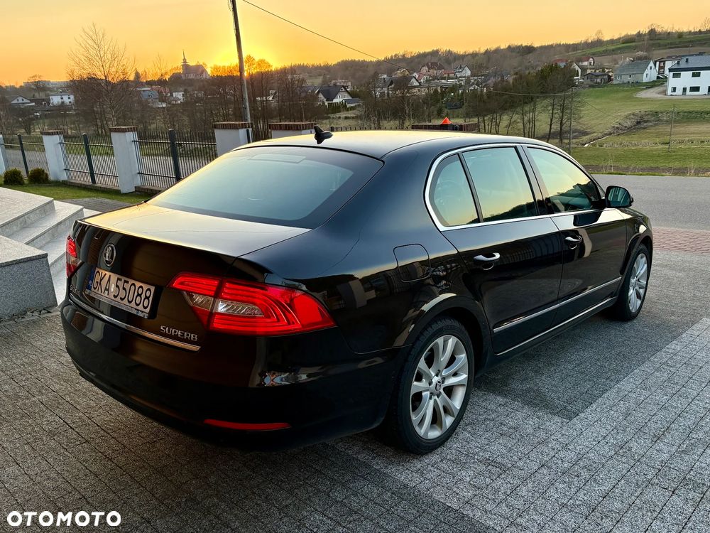 Skoda Superb 2.0 TDI Elegance DSG - 26