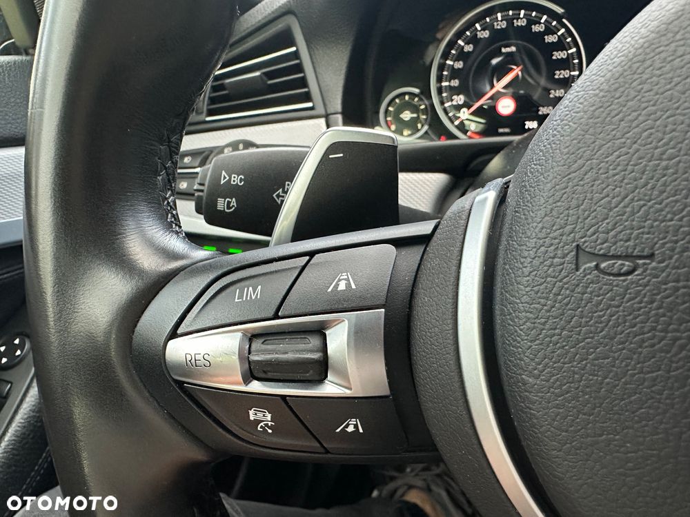 BMW Seria 5 535d xDrive - 24