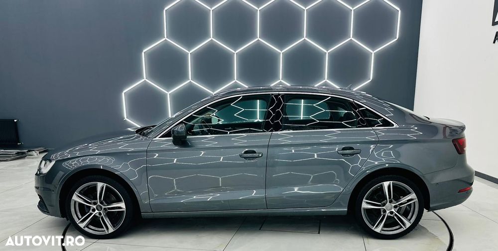 Audi A3 1.6 TDI clean Stronic Attraction - 32