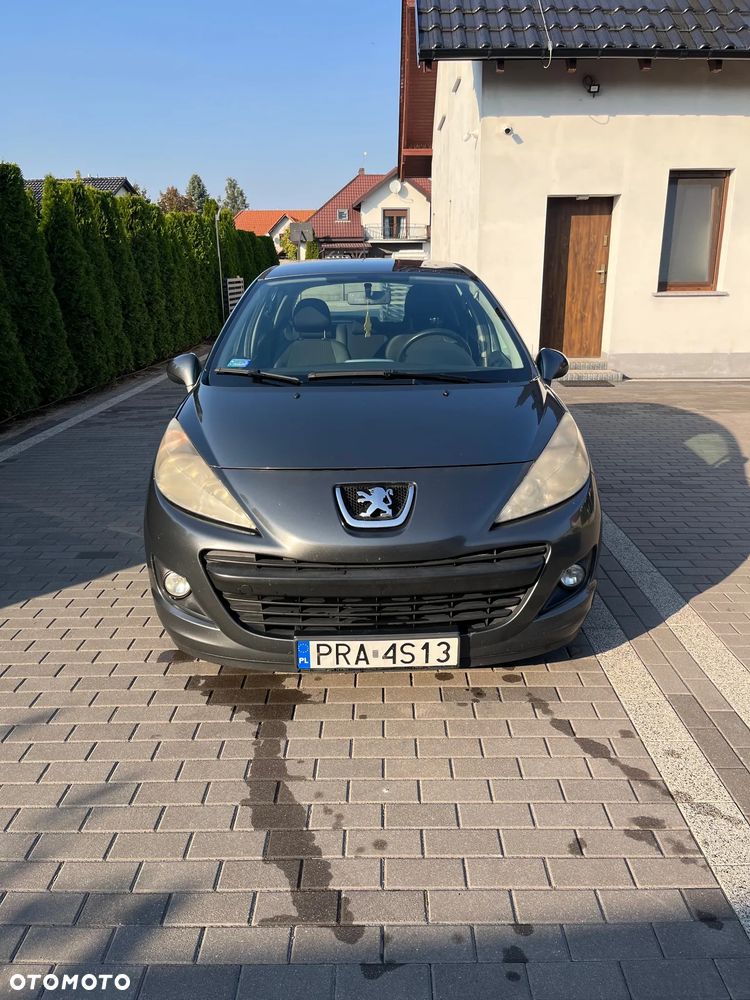 Peugeot 207 - 1