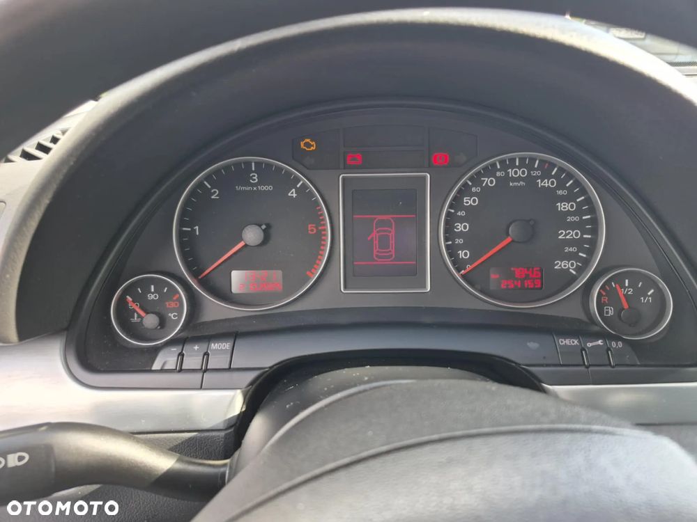 Audi A4 - 4