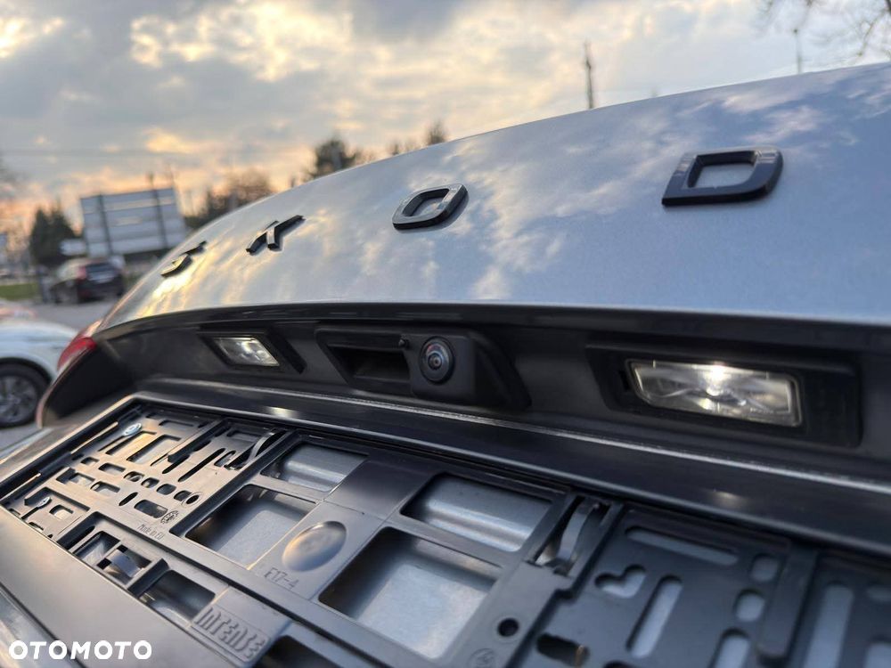 Skoda Octavia 2.0 TDI DSG RS - 14