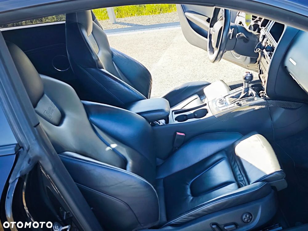 Audi RS5 Coupé Standard - 11