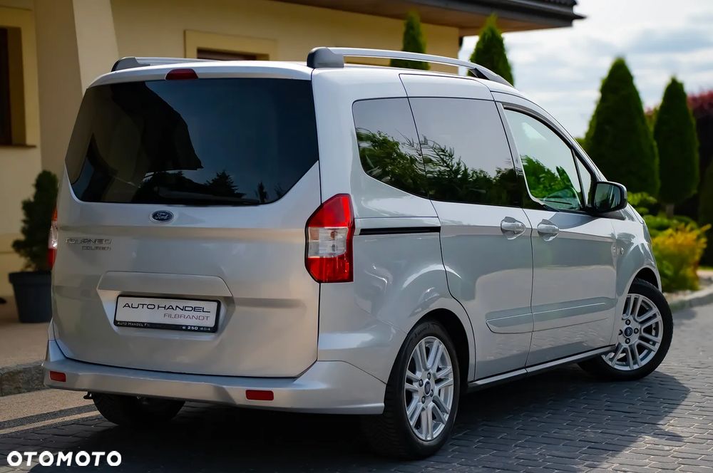 Ford Tourneo Courier 1.5 TDCi Titanium - 18