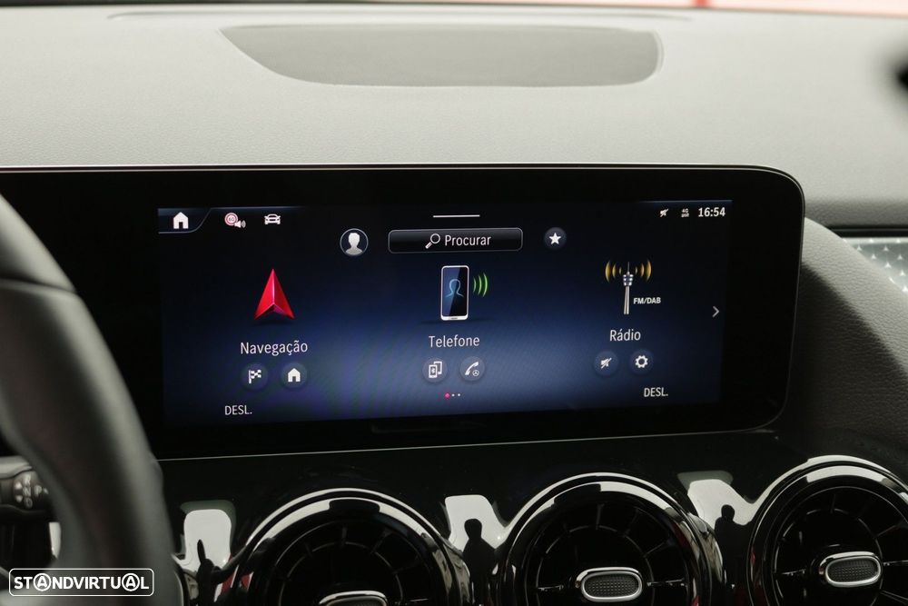 Mercedes-Benz GLA 180 d 8G-DCT - 45