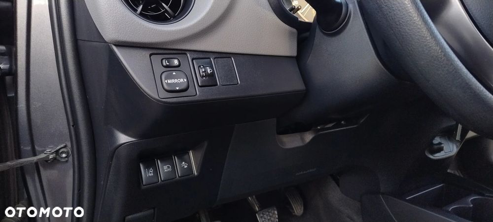 Toyota Yaris 1.0 Active EU6 - 6