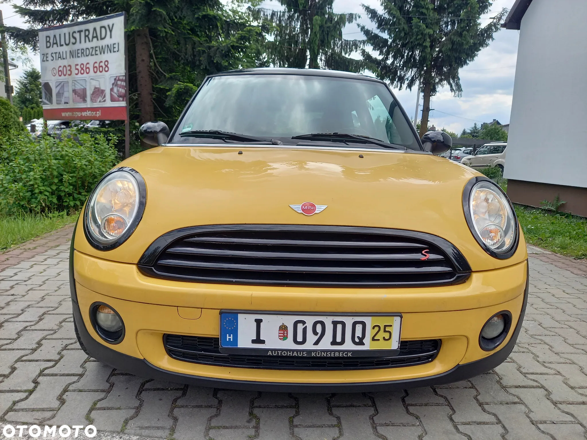 MINI Cooper 50 Mayfair - 23