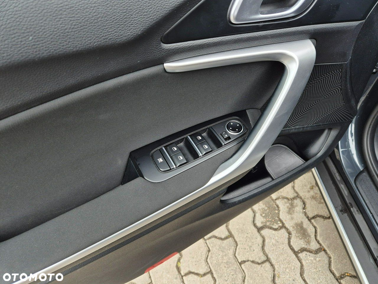 Kia XCeed - 13