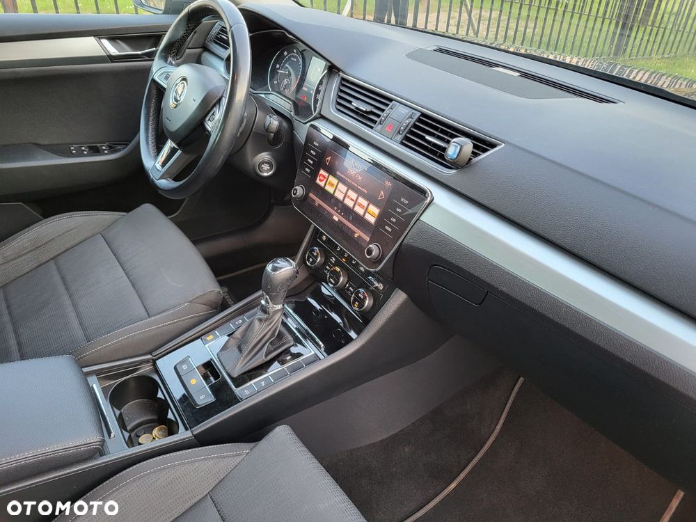 Skoda Superb 2.0 TDI Ambition DSG - 14