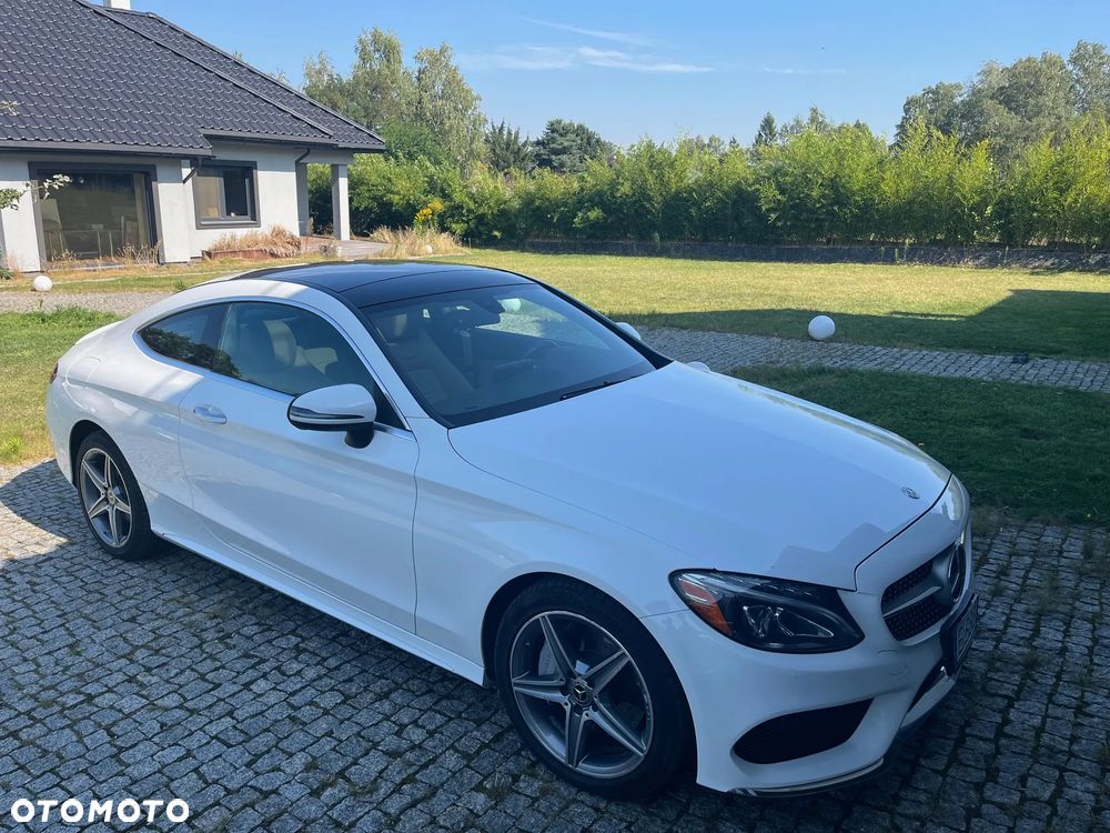 Mercedes-Benz Klasa C 300 Coupe 9G-TRONIC AMG Line - 2