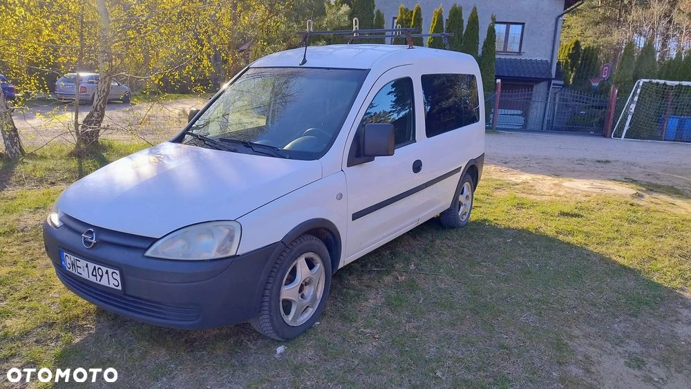 Opel Combo Tour Essentia - 12