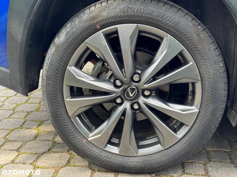 Lexus UX - 26