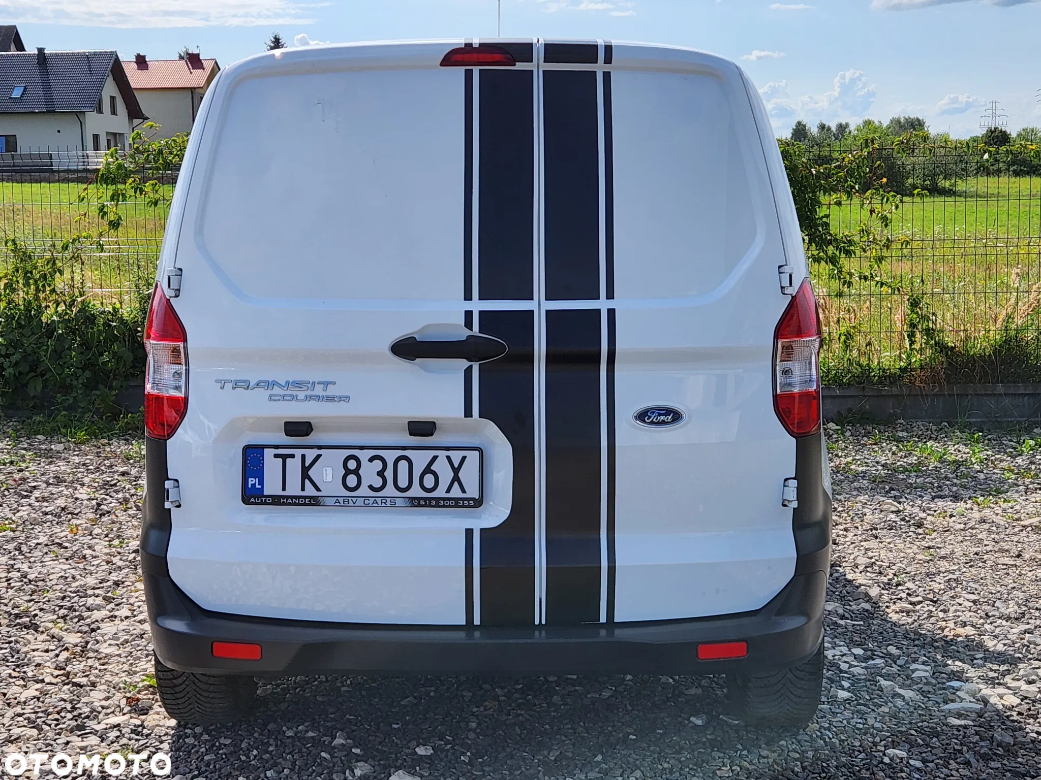 Ford Transit courier - 13