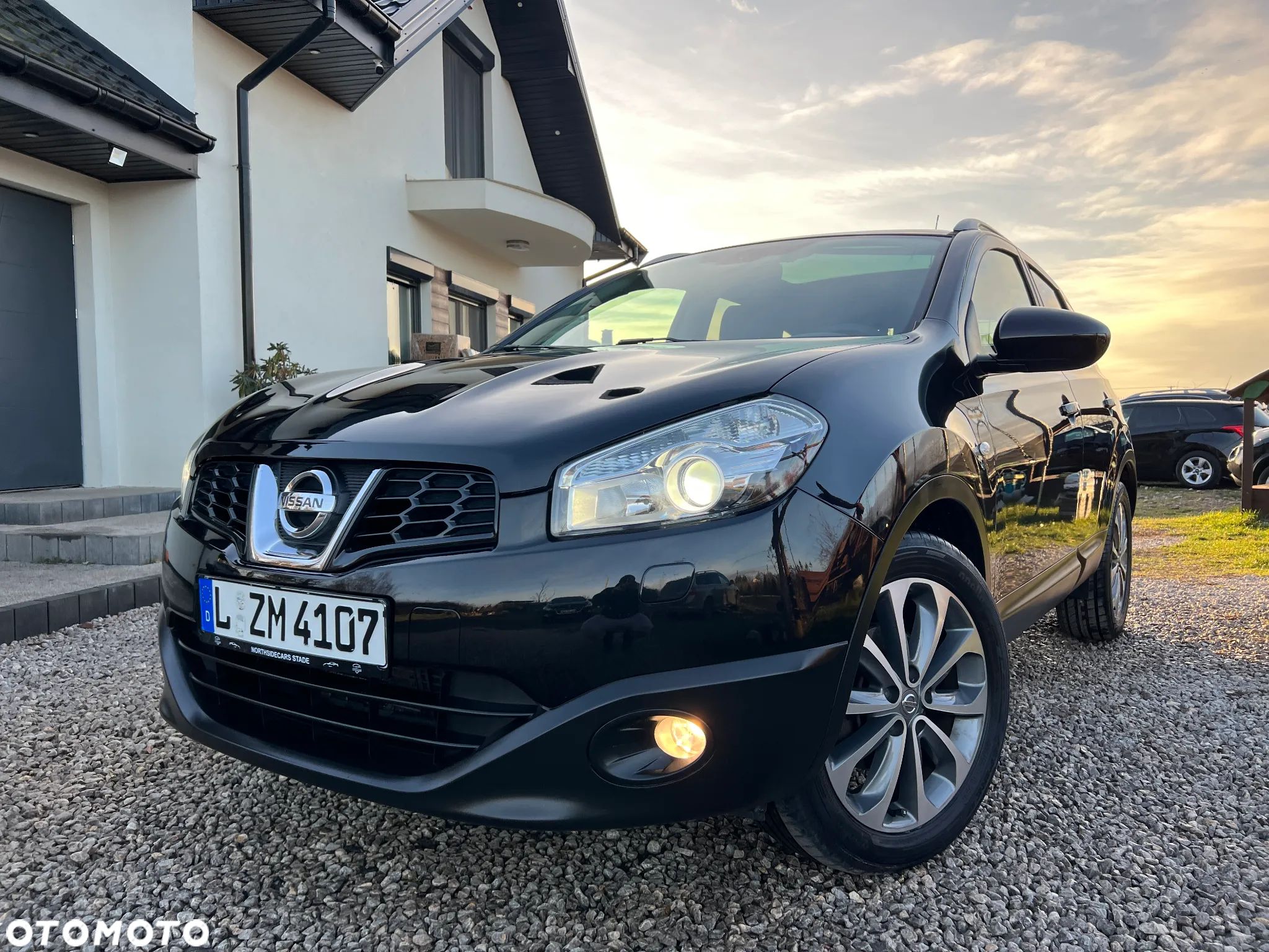 Nissan Qashqai 2.0 4x4 CVT tekna - 1