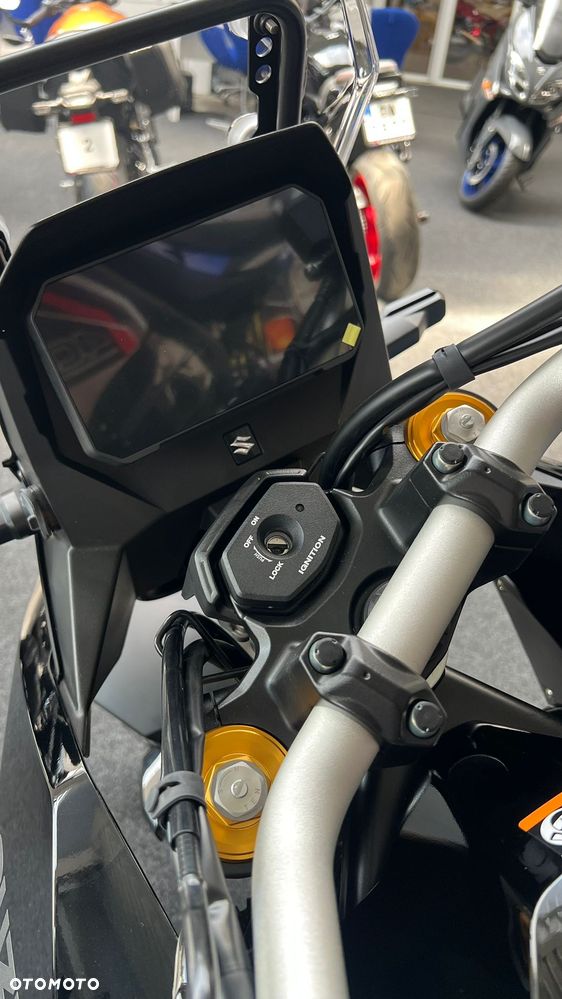 Suzuki V-STROM - 13