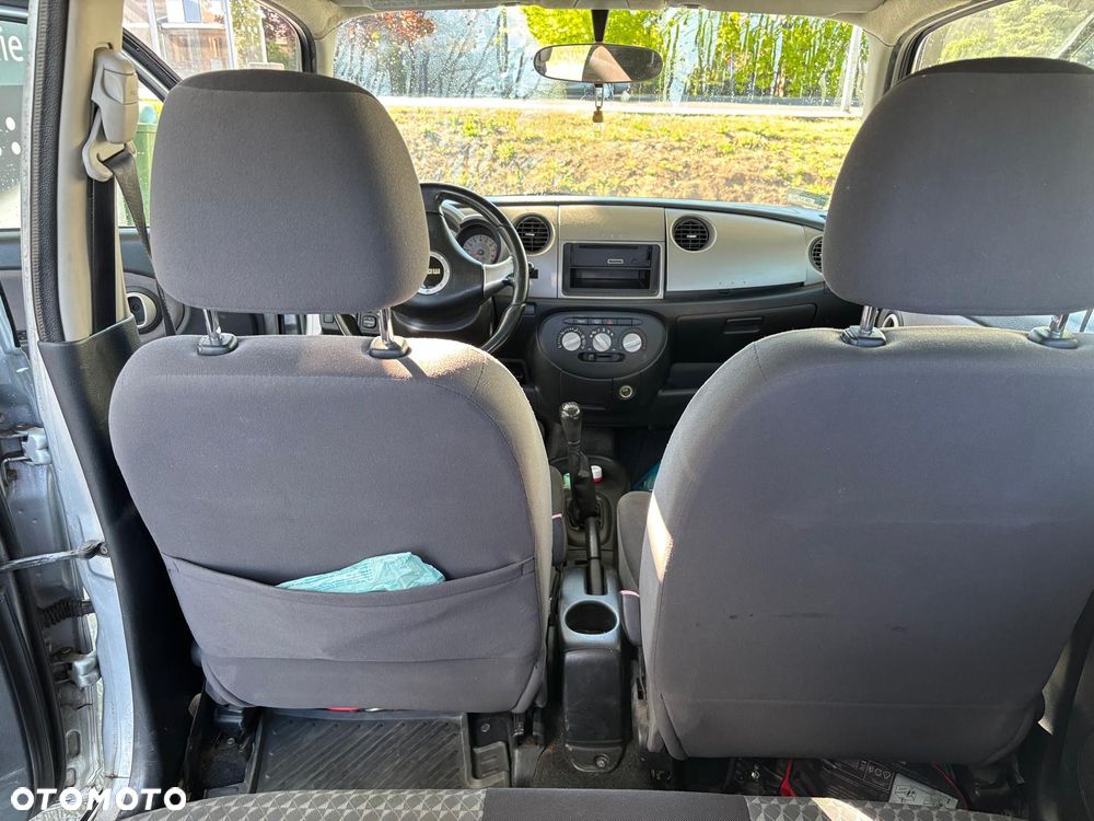 Daihatsu Trevis 1.0 - 7