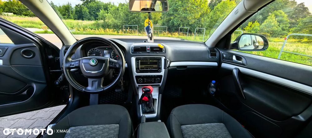 Skoda Octavia 2.0 TDI DSG Ambiente - 15