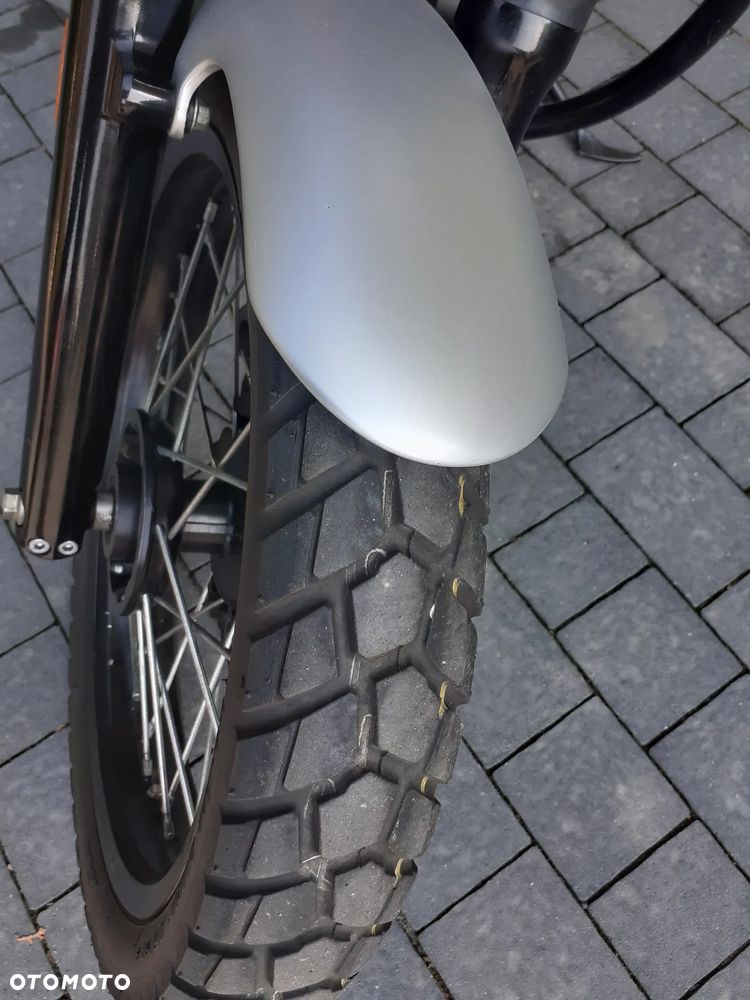 Yamaha SCR - 21