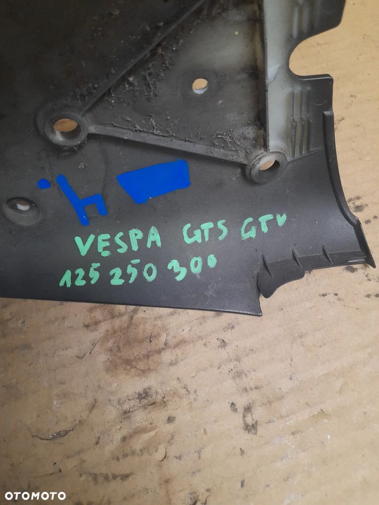 PIAGGIO VESPA GTS MOCOWANIE TABLICY BŁOTNIK - 2