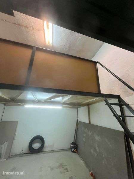 Arrenda-se garagem em Gaia | 500 metros do metro D. João II - Grande imagem: 4/6