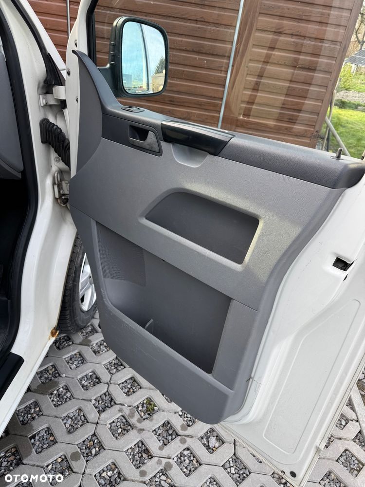 Volkswagen Transporter - 16