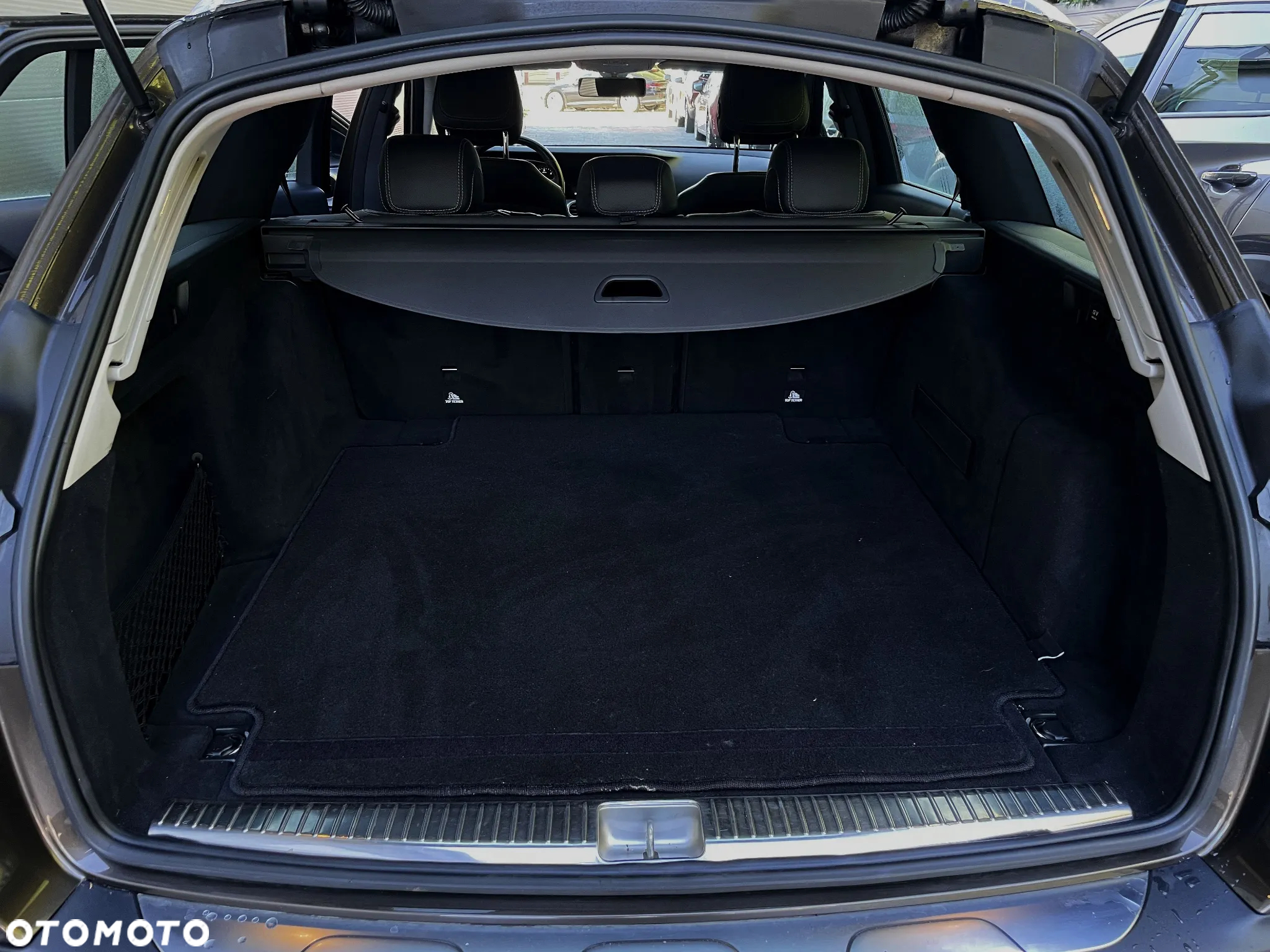 Mercedes-Benz Klasa E 220 d 4Matic T All-Terrain 9G-TRONIC Exclusive - 39