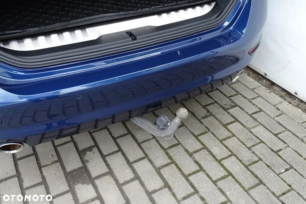 BMW Seria 3 320e M Sport - 32