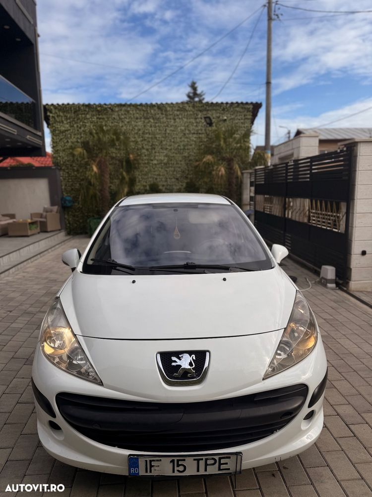 Peugeot 207 1.4HDI Premium - 1