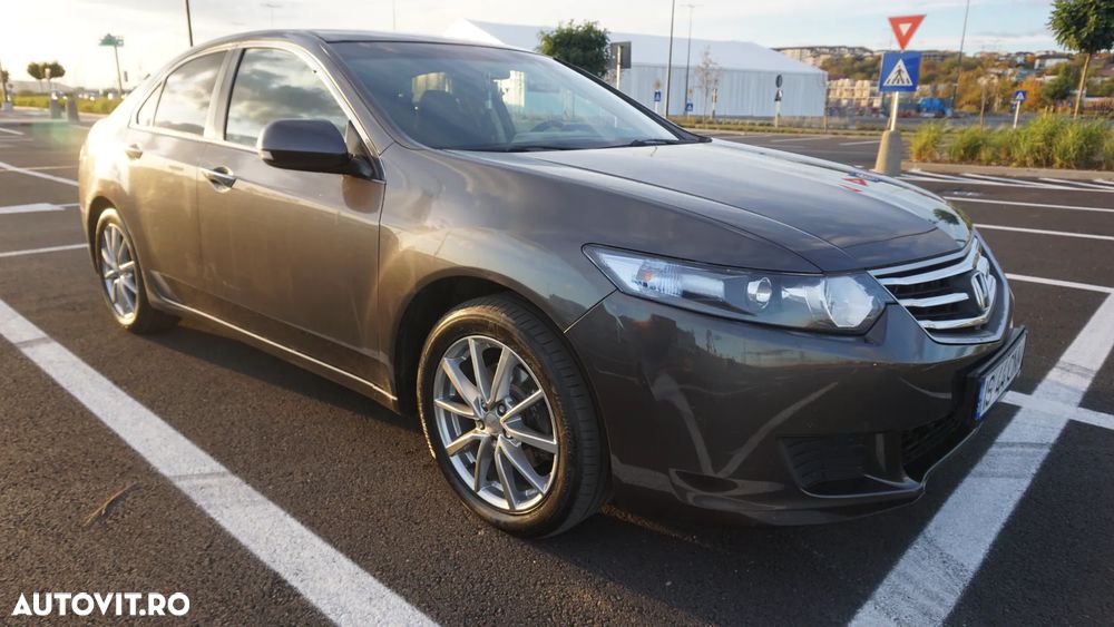 Honda Accord 2.0i Confort - 11