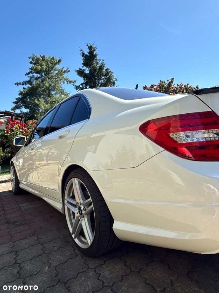 Mercedes-Benz Klasa C 250 CDI BlueEff 4-Matic Avantgarde - 1