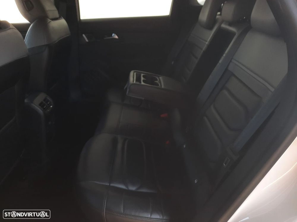 Citroën C5 X 1.6 Hybrid Shine e-EAT8 - 27