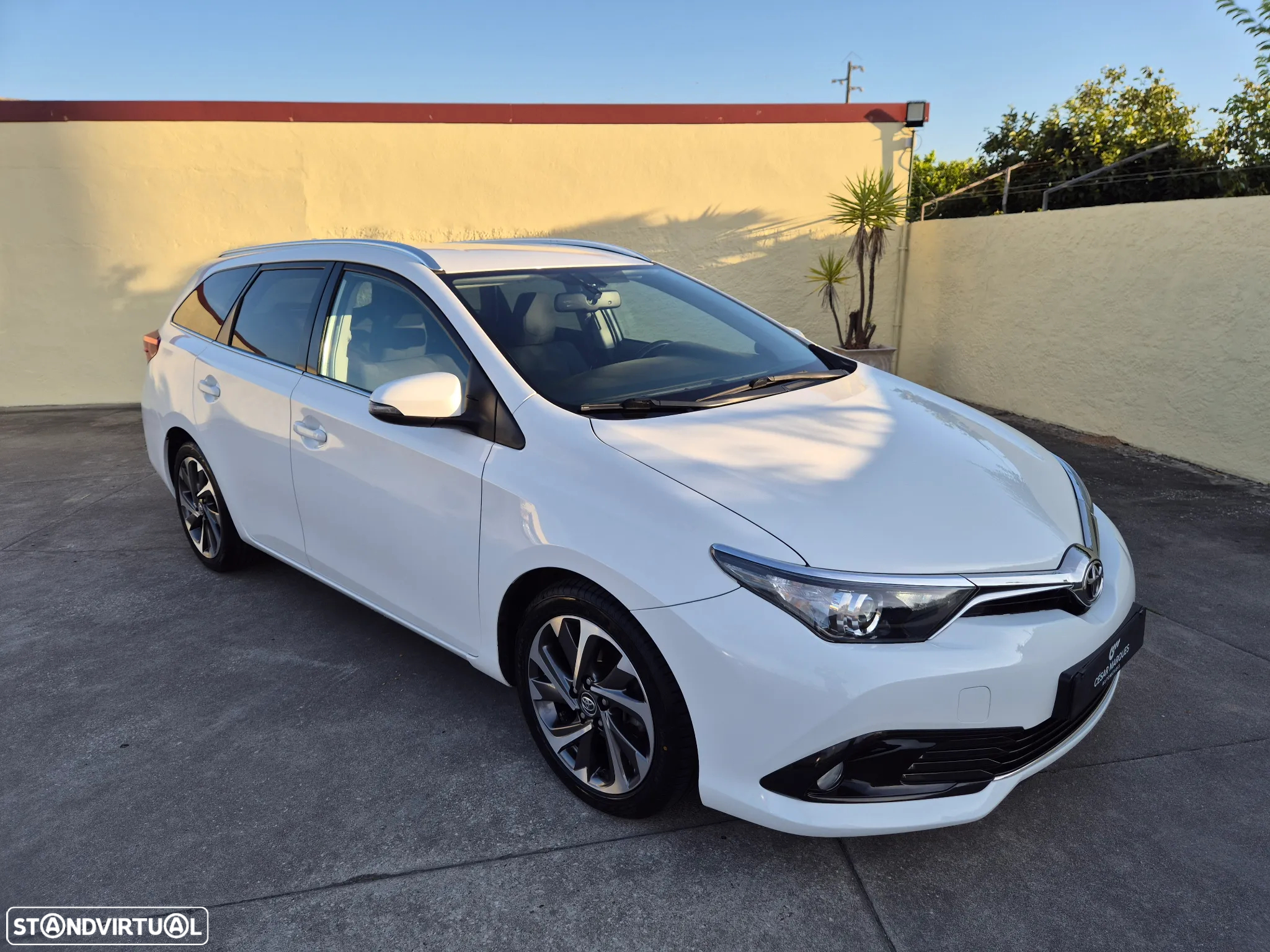 Toyota Auris Touring Sports 1.6 D-4D Comfort P.Techno+P.Sport - 9