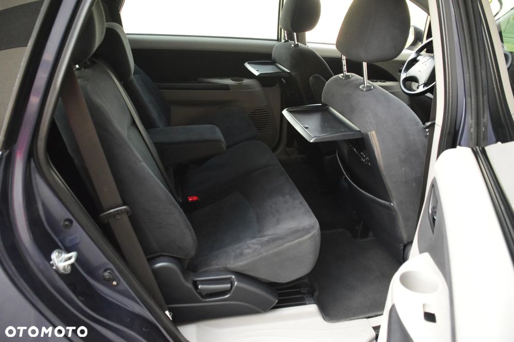 Mitsubishi Grandis 2.4 Invite - 21