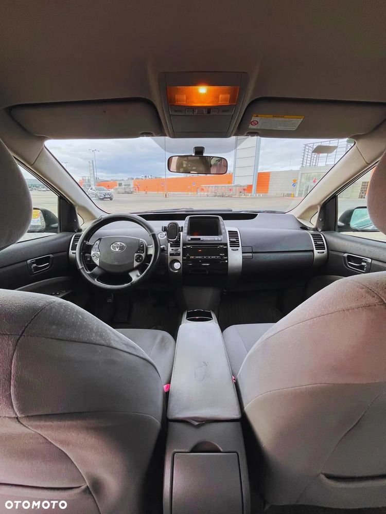 Toyota Prius - 5