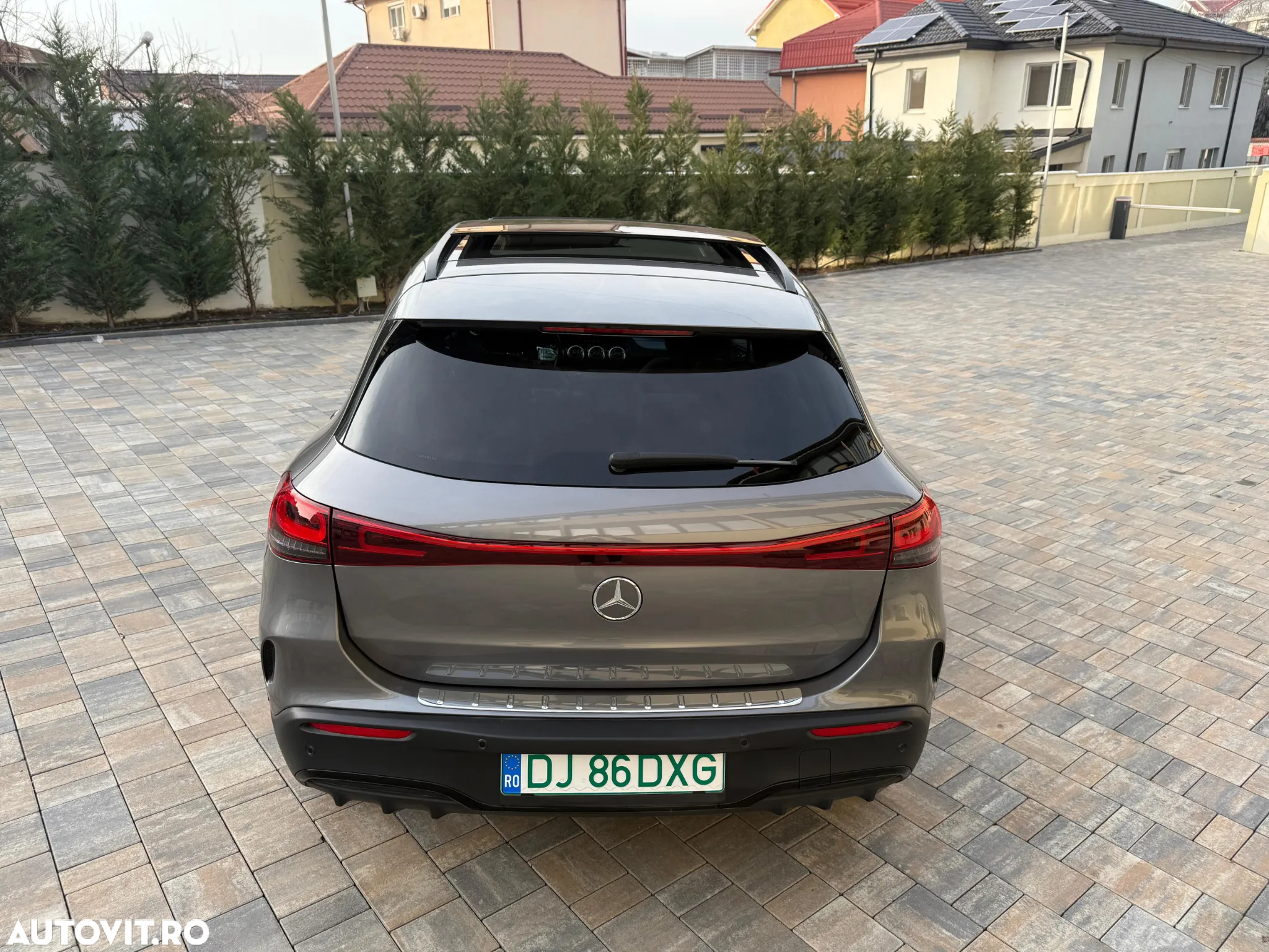 Mercedes-Benz EQA 350 4MATIC - 12