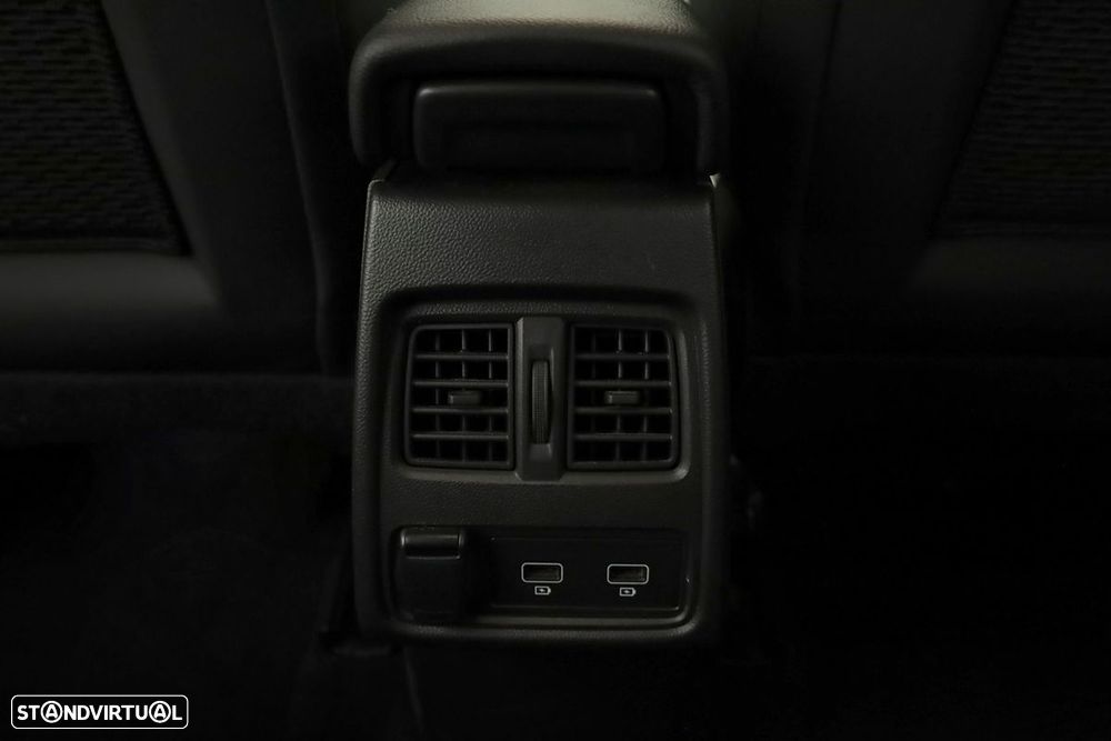 Renault Captur 1.0 TCe Techno Bi-Fuel - 24