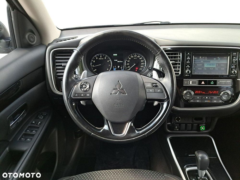 Mitsubishi Outlander 2.0 Instyle SDA 4WD CVT - 20