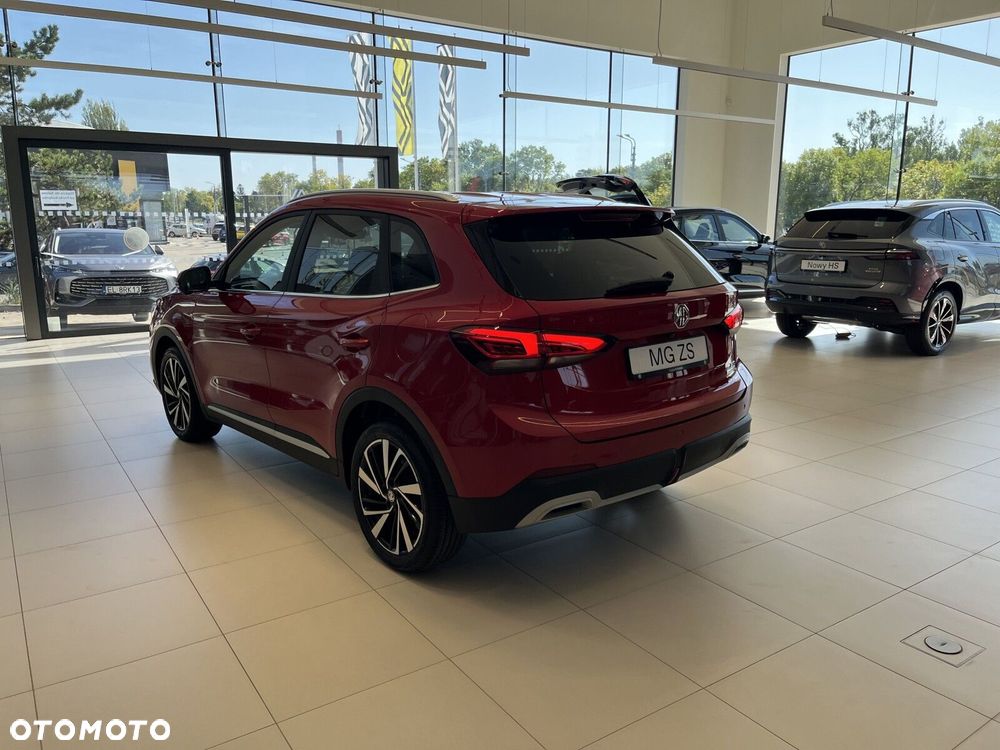 MG ZS Hybrid+ - 21