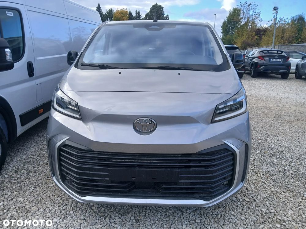 Toyota Proace Verso 2026 photo 2