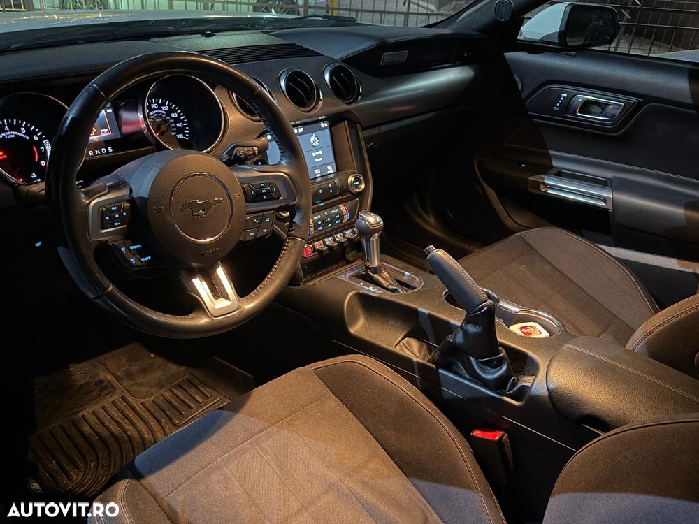 Ford Mustang - 23