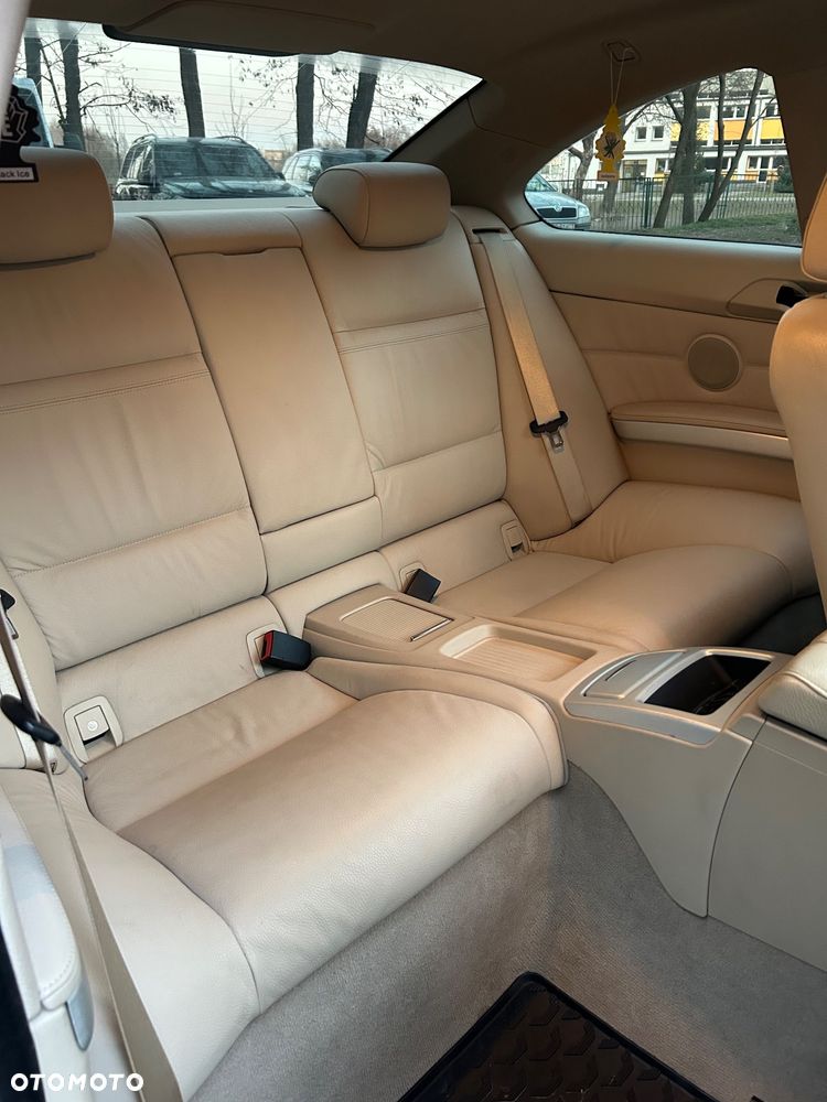 BMW Seria 3 325i xDrive - 10