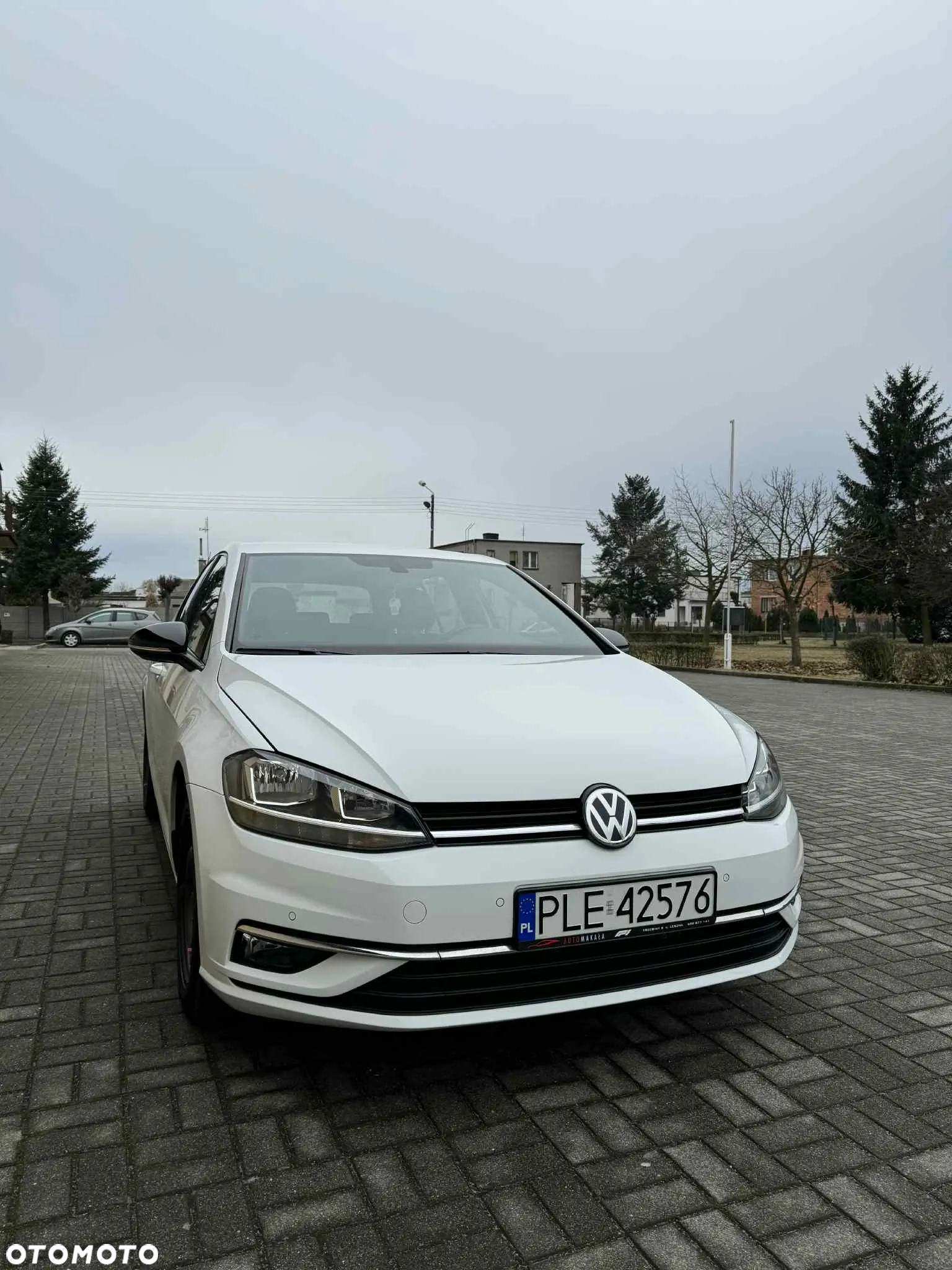 Volkswagen Golf - 9
