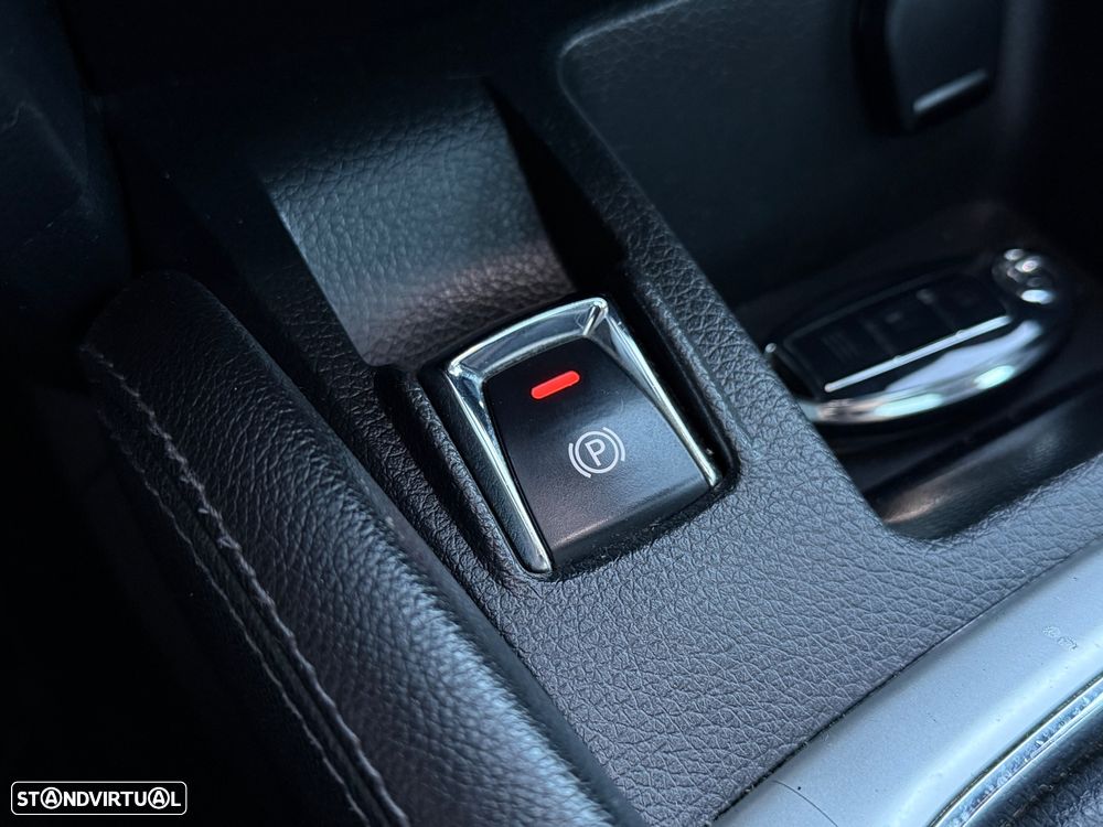 Nissan Qashqai 1.5 dCi N-Connecta 18 - 10