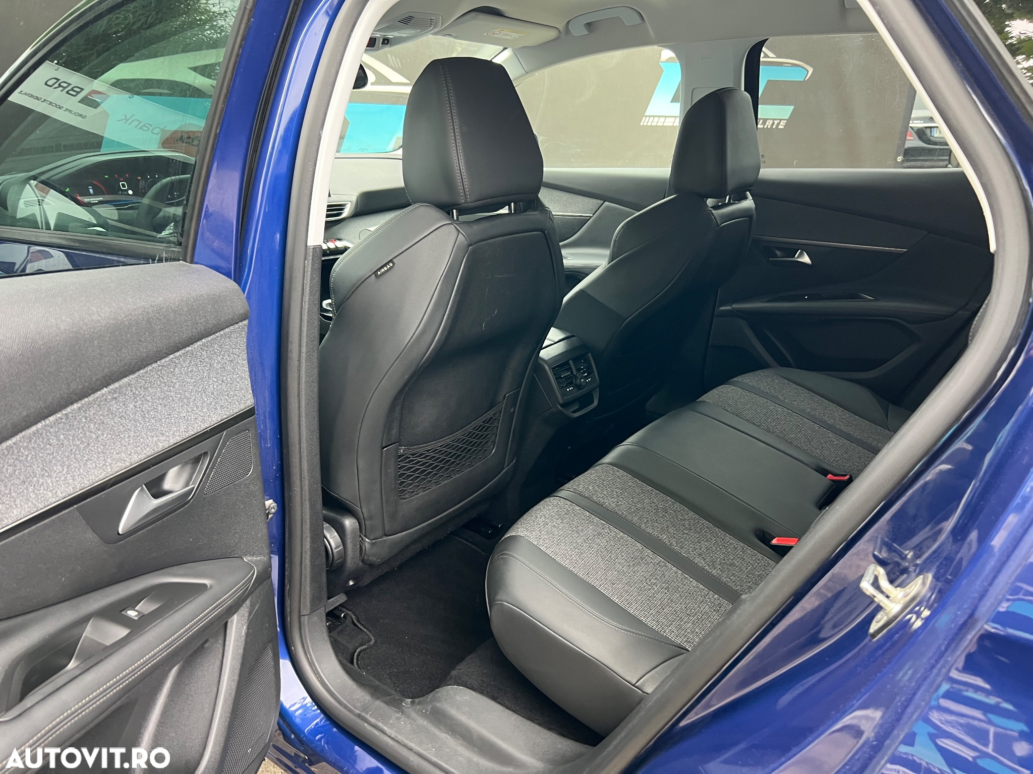 Peugeot 3008 1.5 BlueHDI 130 S&S BVM6 Allure - 12
