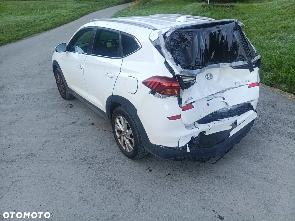 Hyundai Tucson - 8