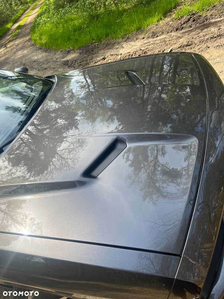 Dodge Challenger - 12