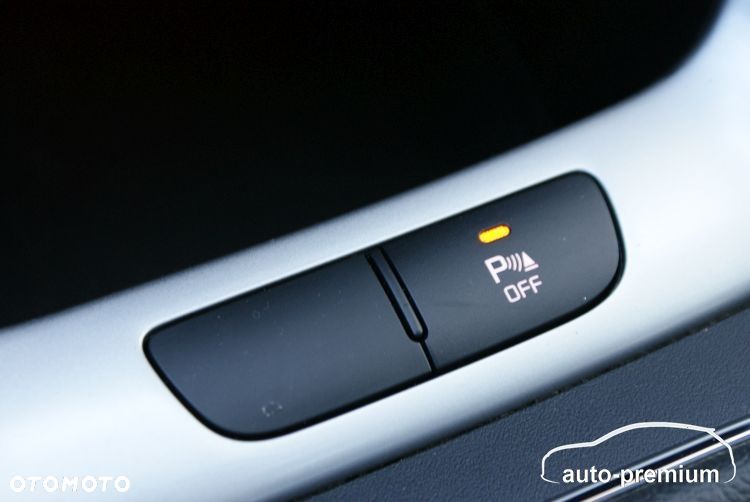 Kia Ceed 1.6 GDI Dream Team Edition - 22